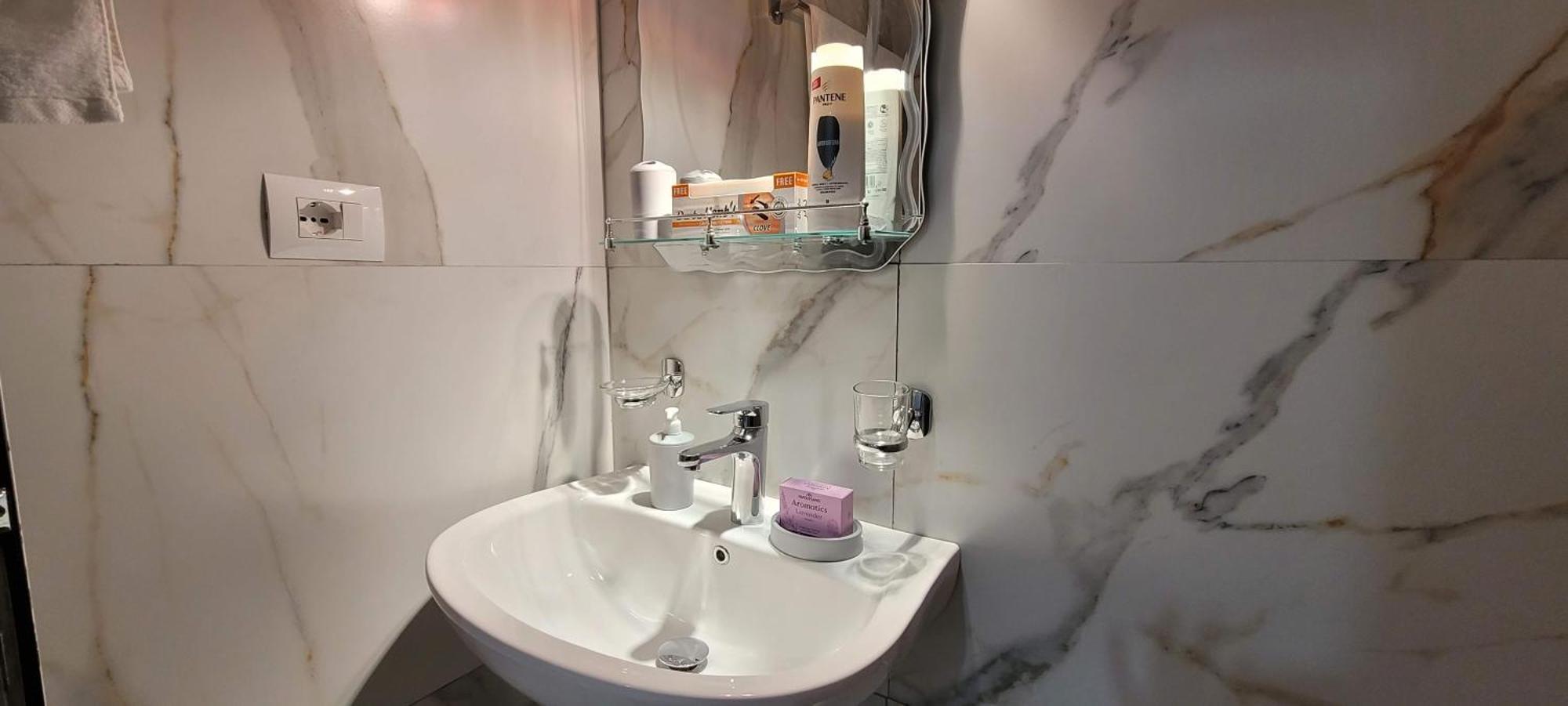 Saraci Room's Apartament Gjirokastra